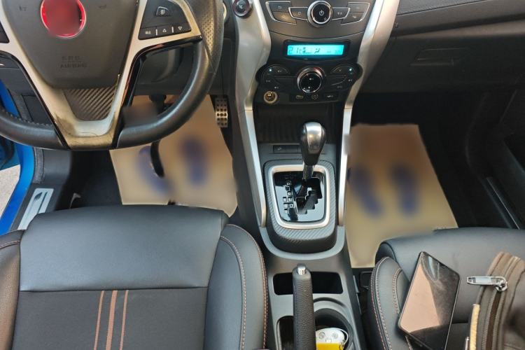Used BYD Yuan 2016 1.5L Automatic Luxury Version Gear Lever