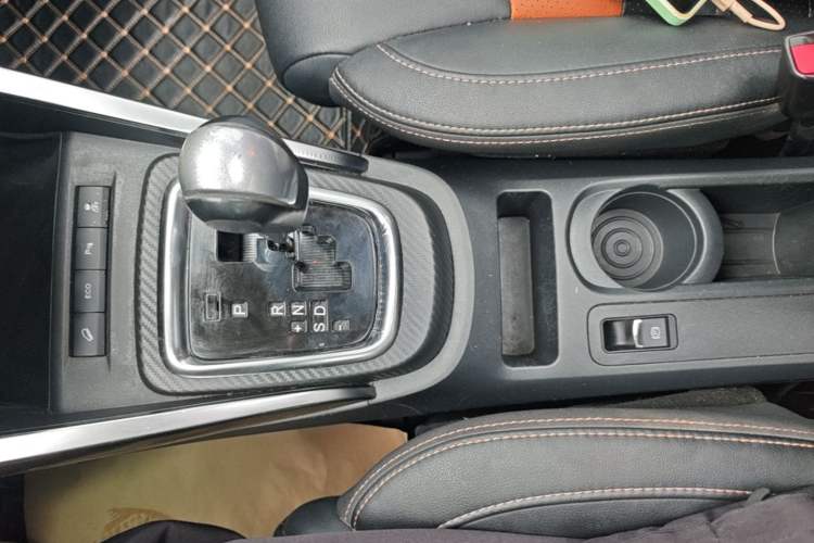 Used BYD Yuan 2016 1.5TID Automatic Flagship Model Gear Lever