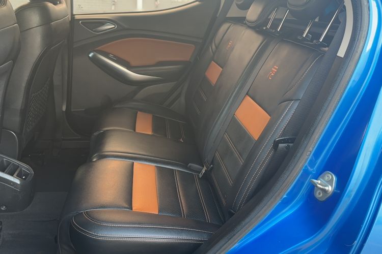 Used BYD Yuan 2016 1.5L Manual Luxury Version Interior 1