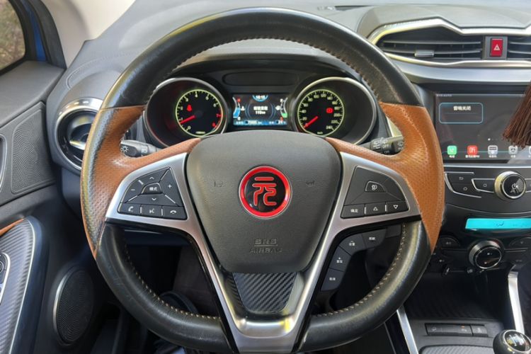 Used BYD Yuan 2016 1.5L Manual Luxury Model Interior 2