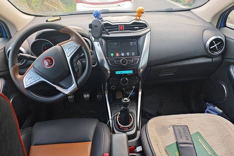 Used BYD Yuan 2016 1.5L Manual Luxury Model Interior 2