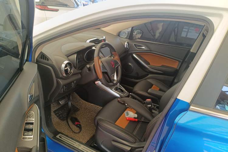 Used BYD Yuan 2016 1.5TID Automatic Prestige Model Interior 3