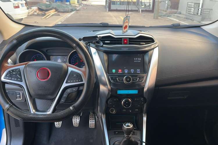 Used BYD Yuan 2016 1.5L Manual Luxury Version Interior 3
