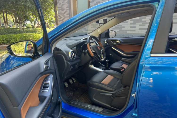 Used BYD Yuan 2016 1.5L Manual Luxury Model Interior 5