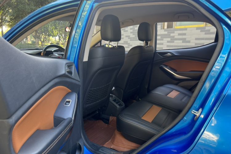 Used BYD Yuan 2016 1.5L Manual Luxury Model Interior 6
