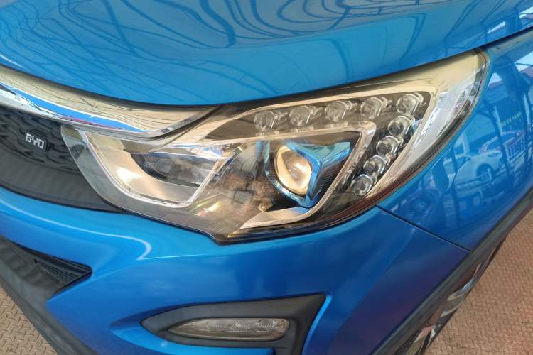 Used BYD Yuan 2016 1.5TID Automatic Prestige Model Left Front Headlight