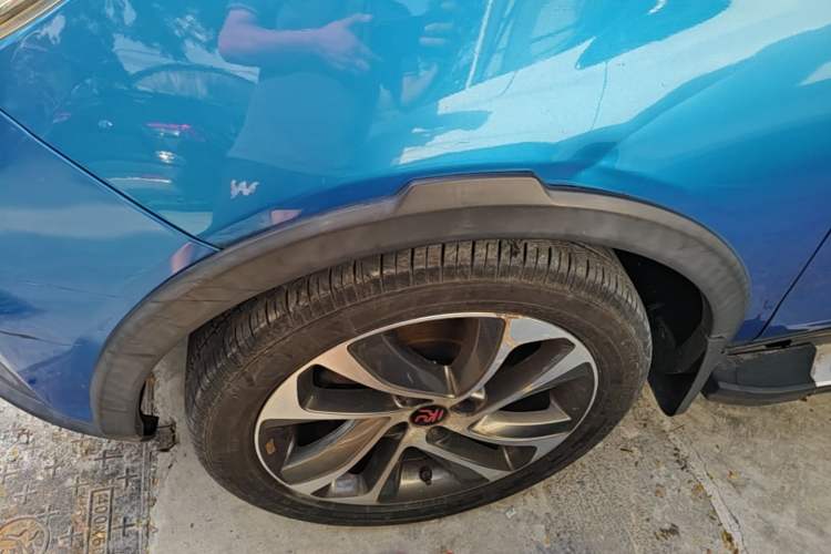 Used BYD Yuan 2016 1.5L Automatic Luxury Version Left Front Wheel Hub