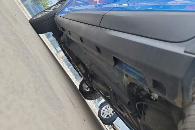 Used BYD Yuan 2016 1.5L Automatic Luxury Version Left Side Sill
