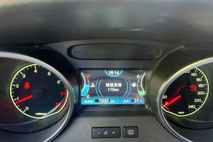 Used BYD Yuan 2016 1.5L Manual Luxury Model Odometer Close Up