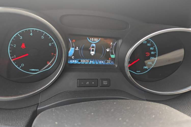Used BYD Yuan 2016 1.5L Manual Luxury Model Odometer Close Up