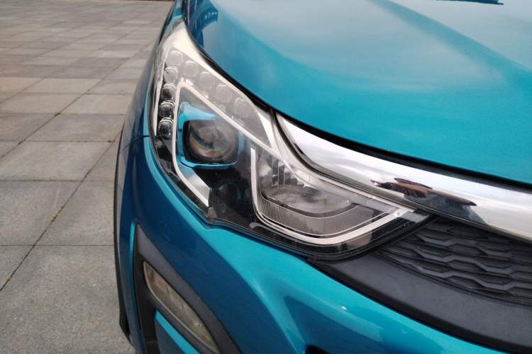 Used BYD Yuan 2016 1.5TID Automatic Prestige Model Right Front Headlight