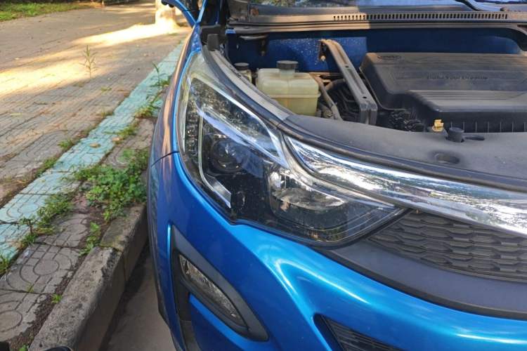 Used BYD Yuan 2016 1.5L Manual Luxury Version Right Front Headlight