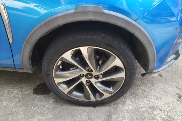 Used BYD Yuan 2016 1.5L Manual Luxury Model Right Front Wheel Hub