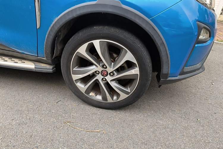 Used BYD Yuan 2016 1.5L Manual Luxury Model Right Front Wheel Hub