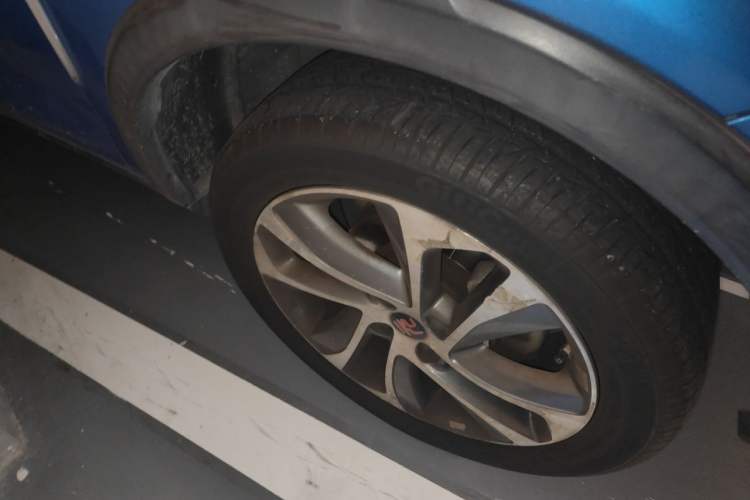 Used BYD Yuan 2016 1.5L Manual Luxury Model Right Front Wheel Hub