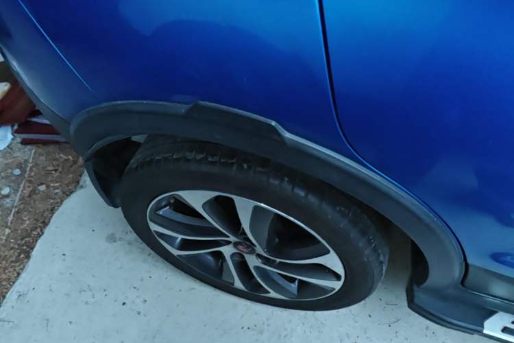 Used BYD Yuan 2016 1.5L Automatic Luxury Version Right Rear Wheel Hub