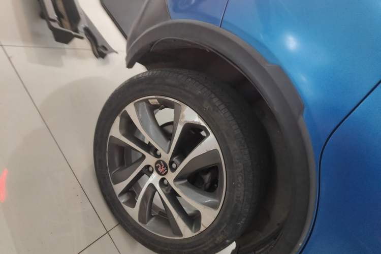 Used BYD Yuan 2016 1.5L Manual Luxury Model Right Rear Wheel Hub