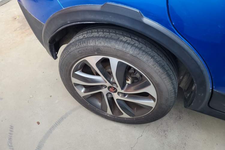 Used BYD Yuan 2016 1.5L Automatic Luxury Version Right Rear Wheel Hub