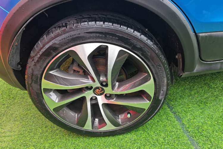Used BYD Yuan 2016 1.5TID Automatic Flagship Model Right Rear Wheel Hub