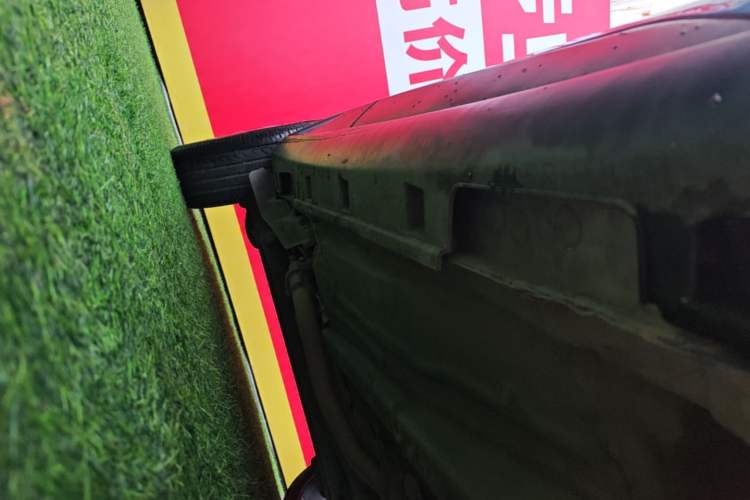 Used BYD Yuan 2016 1.5TID Automatic Flagship Model Right Side Sill