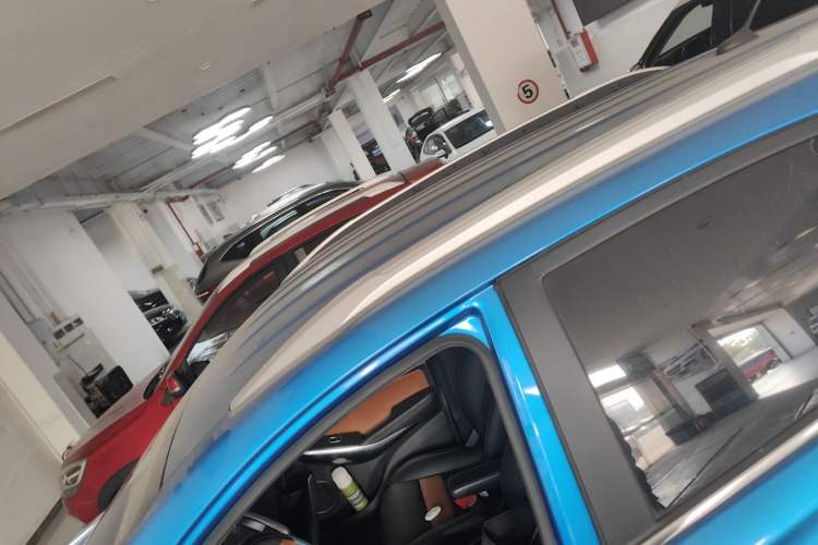 Used BYD Yuan 2016 1.5L Manual Luxury Model Roof