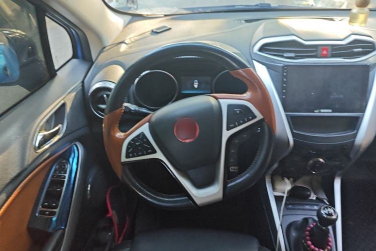 Used BYD Yuan 2016 1.5L Manual Luxury Version Steering Wheel