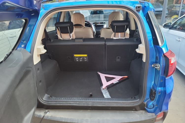 Used BYD Yuan 2016 1.5L Automatic Luxury Version Trunk
