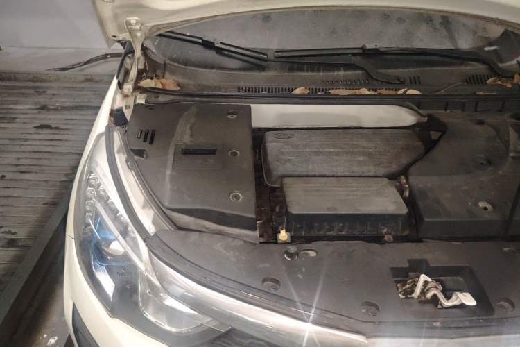 Used BYD Yuan 2016 1.5L Manual Luxury Model Engine Bay Right