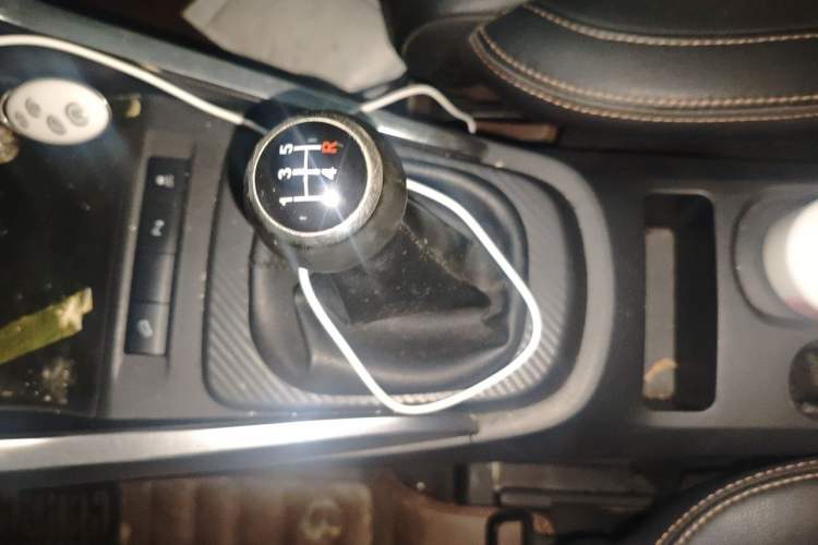 Used BYD Yuan 2016 1.5L Manual Luxury Model Gear Lever