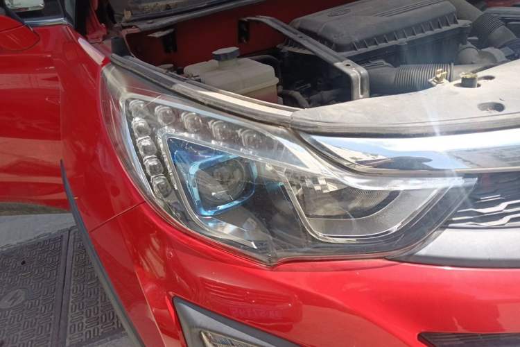 Used BYD Yuan 2016 1.5TID Automatic Prestige Model Right Front Headlight