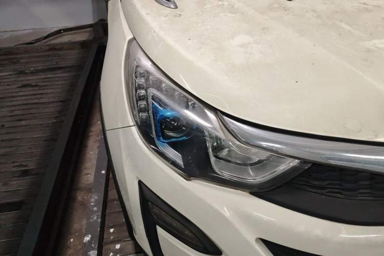 Used BYD Yuan 2016 1.5L Manual Luxury Model Right Front Headlight