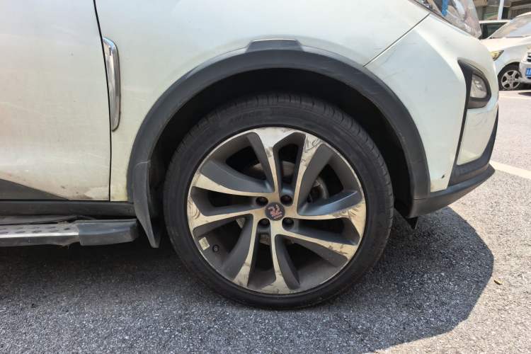 Used BYD Yuan 2016 1.5TID Automatic Prestige Model Right Front Wheel Hub
