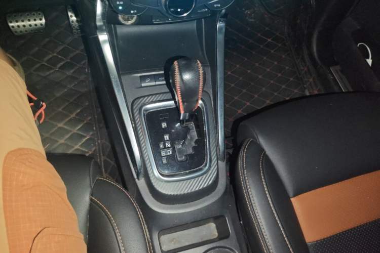 Used BYD Yuan 2016 1.5TID Automatic Prestige Model Gear Lever