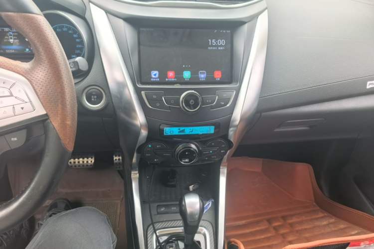 Used BYD Yuan 2016 1.5TID Automatic Flagship Model Audio And AC Panel