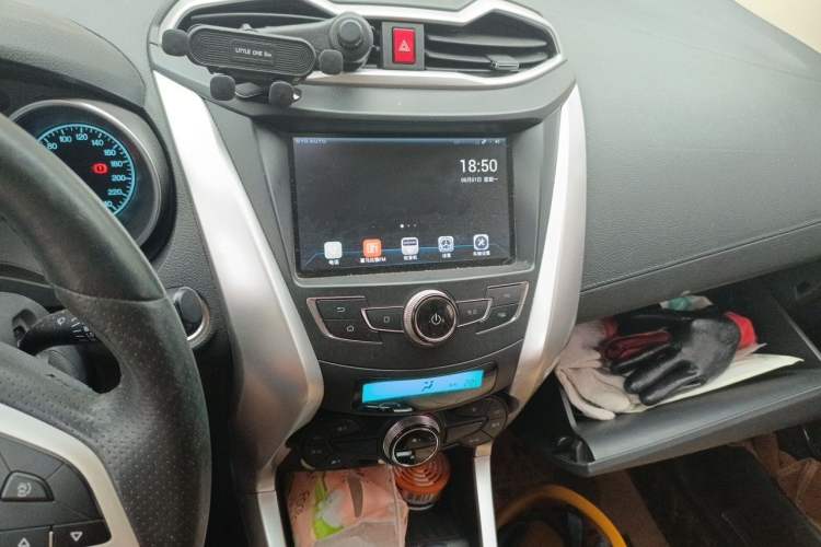 Used BYD Yuan 2016 1.5L Automatic Luxury Version Audio And AC Panel