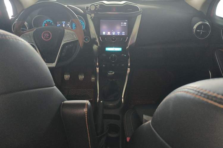 Used BYD Yuan 2016 1.5L Manual Luxury Model Center Console