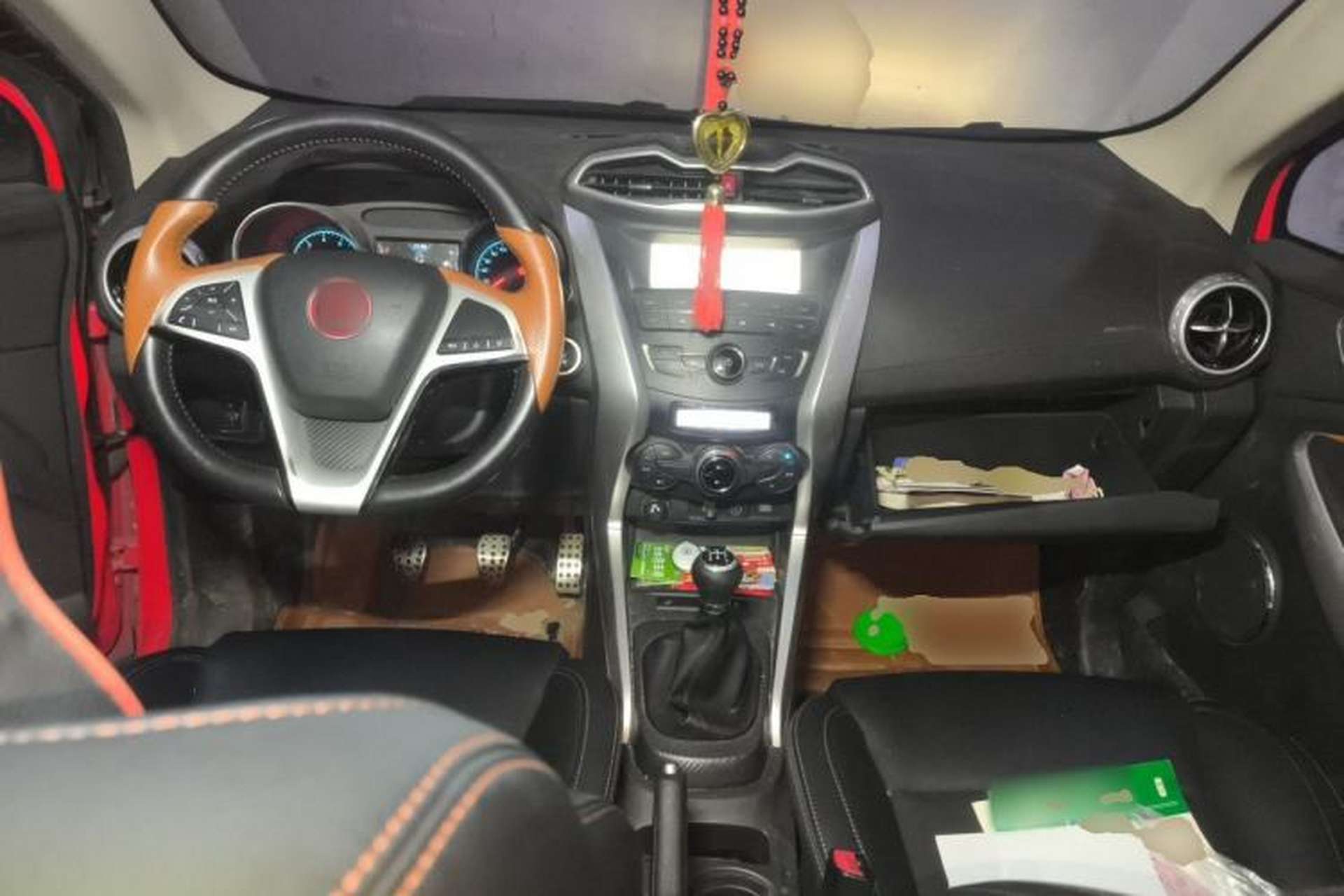 Used BYD Yuan 2016 1.5L Manual Comfort Model Center Console