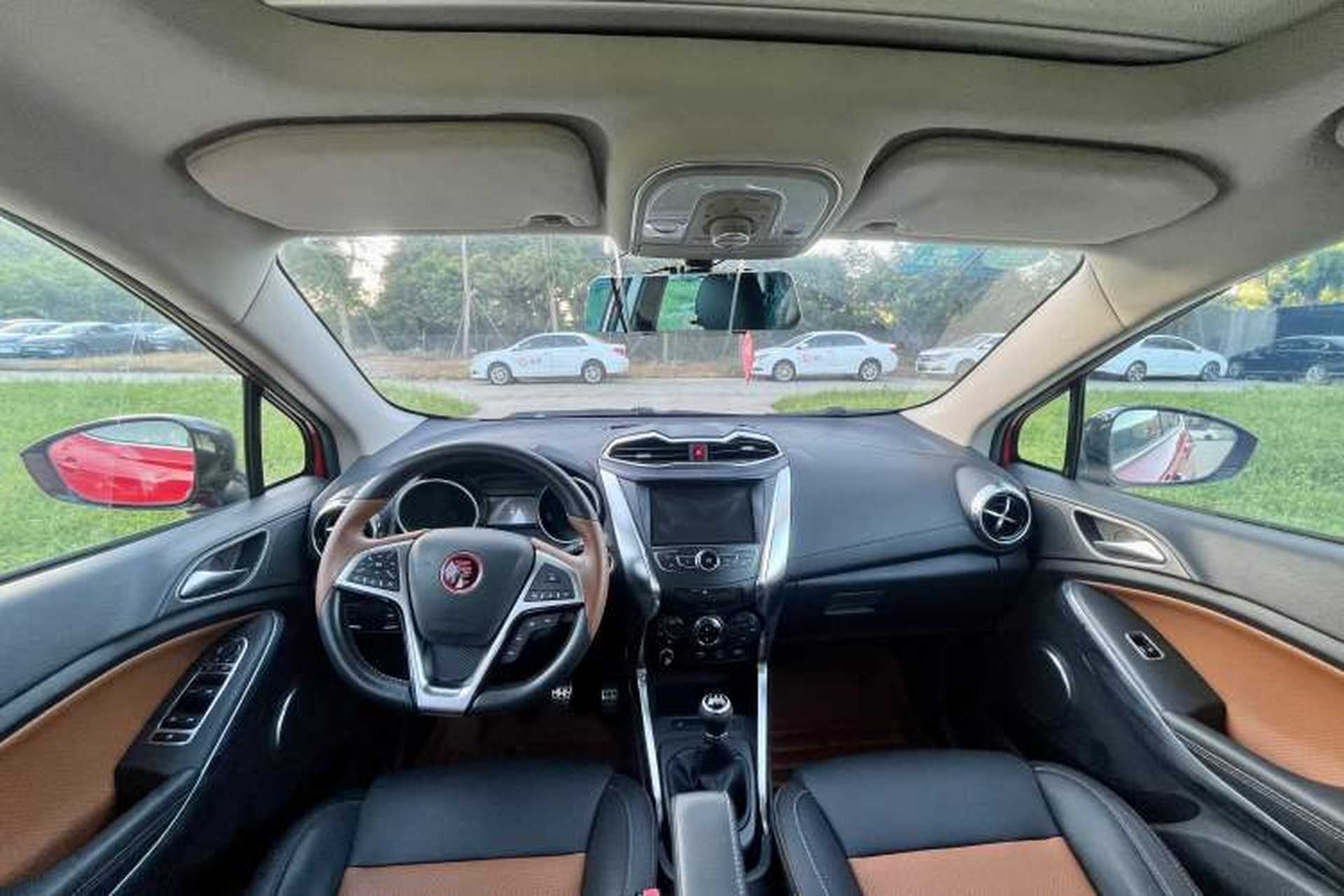 Used BYD Yuan 2016 1.5L Manual Luxury Version Center Console