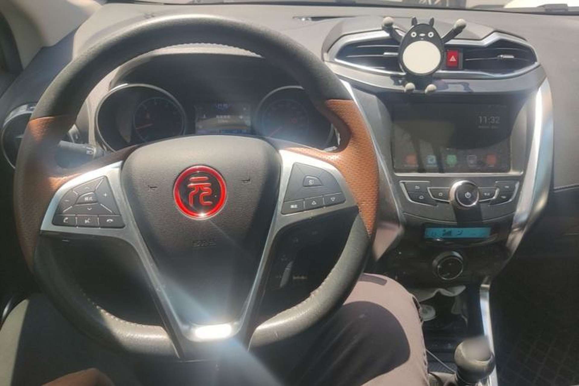 Used BYD Yuan 2016 1.5L Manual Luxury Version Center Console