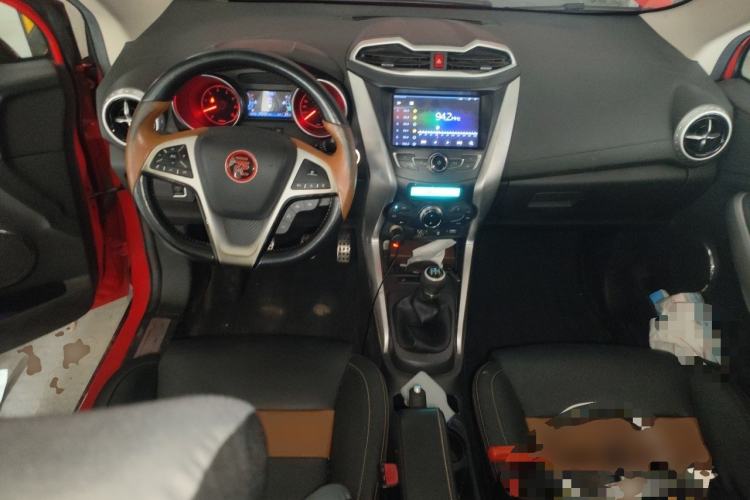 Used BYD Yuan 2016 1.5L Manual Luxury Version Center Console