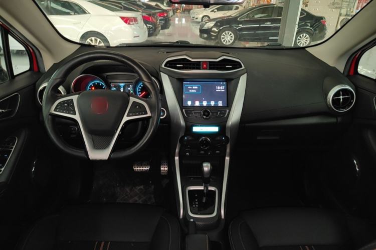 Used BYD Yuan 2016 1.5L Automatic Luxury Version Center Console