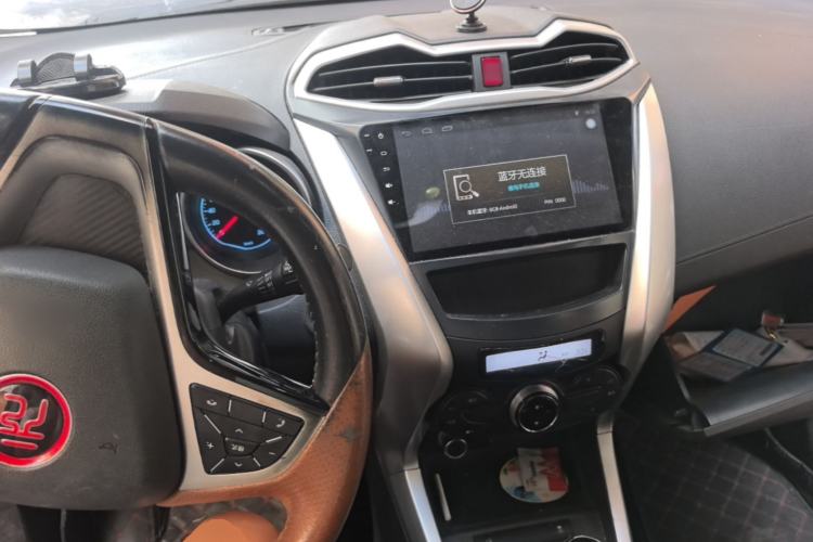 Used BYD Yuan 2016 1.5L Manual Comfort Model Center Console