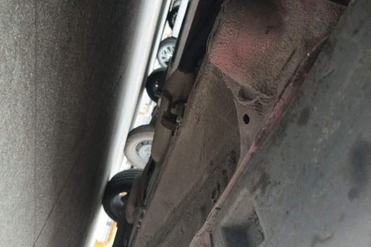 Used BYD Yuan 2016 1.5L Automatic Luxury Version Chassis Front Left