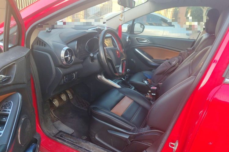 Used BYD Yuan 2016 1.5L Manual Luxury Model Driver Seat