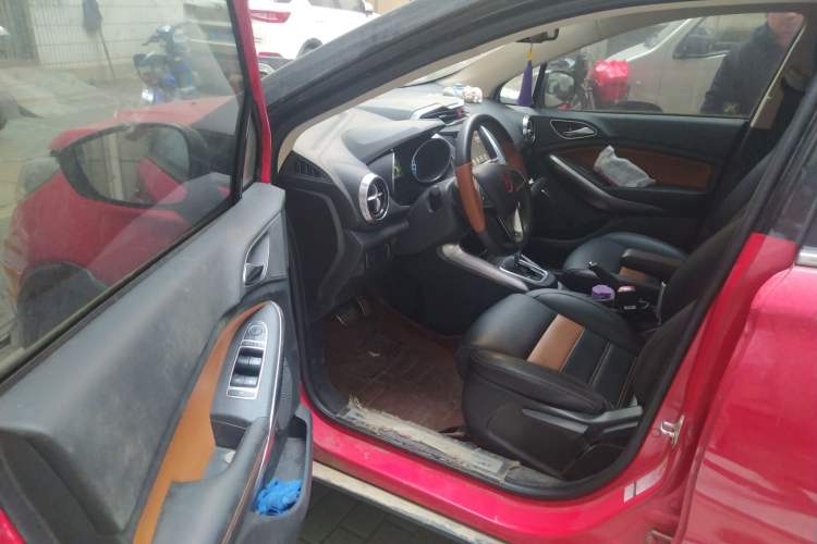 Used BYD Yuan 2016 1.5TID Automatic Prestige Model Driver Seat