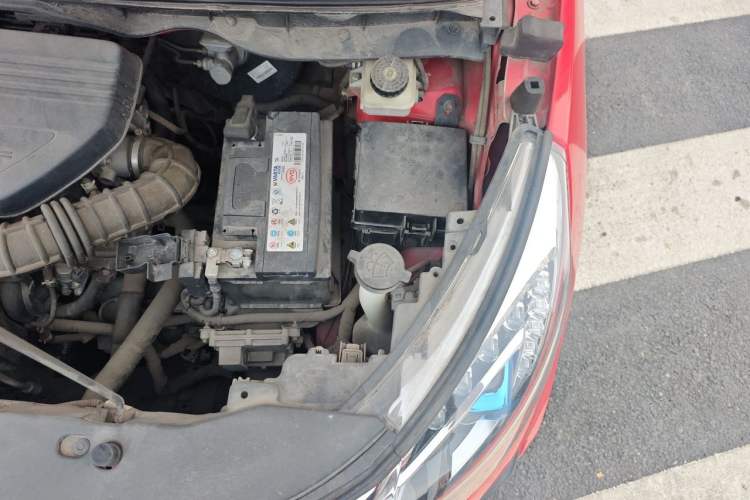 Used BYD Yuan 2016 1.5L Automatic Luxury Version Engine Bay Left