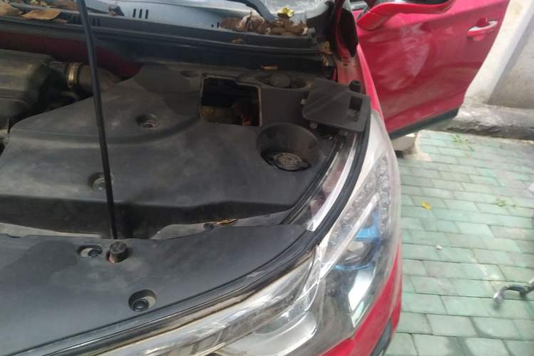 Used BYD Yuan 2016 1.5TID Automatic Prestige Model Engine Bay Left