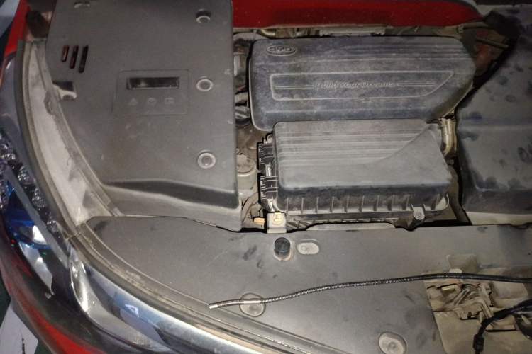 Used BYD Yuan 2016 1.5L Manual Luxury Model Engine Bay Right