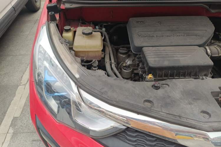 Used BYD Yuan 2016 1.5L Automatic Luxury Version Engine Bay Right