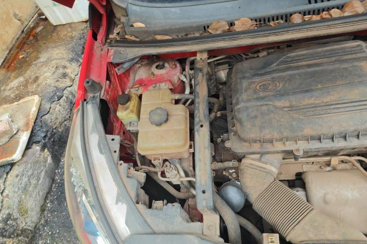 Used BYD Yuan 2016 1.5TID Automatic Prestige Model Engine Bay Right